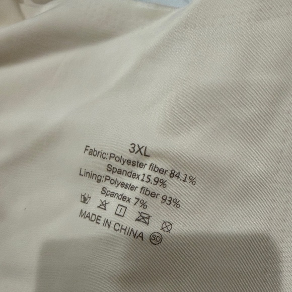 Seamless Cream Bras 34B bundle of 3 NEW - Picture 2 of 3